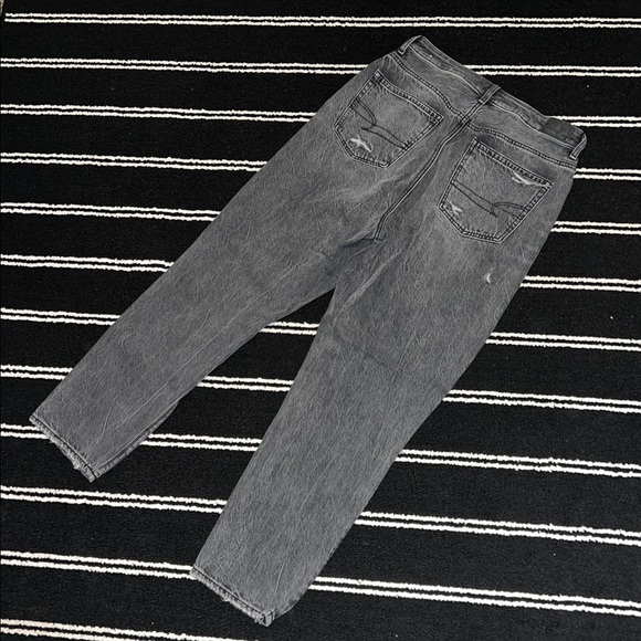 American Eagle Black/Grey Highest Rise High Rise Distressed Mom Jeans - Picture 5 of 5
